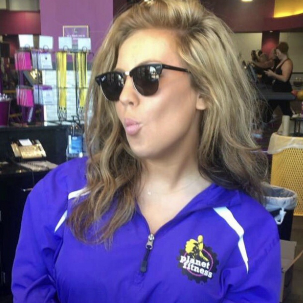 Meet your Posher, Mari